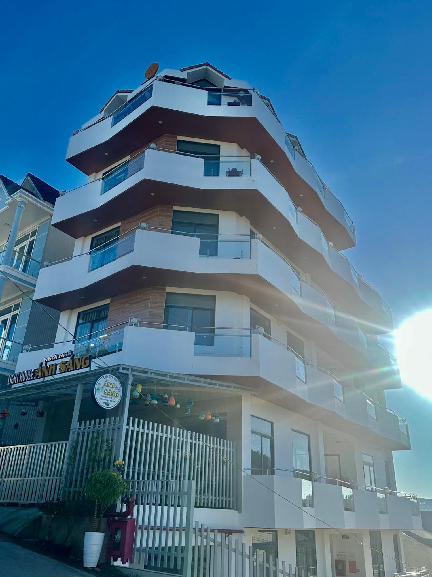 Khach San Anh Sang - Light House Hotel Da Lat Exterior photo